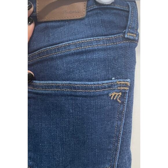 Madewell Women’s 9" Mid-Rise Skinny Jeans Size 26 Dark Wash - Picture 4 of 9